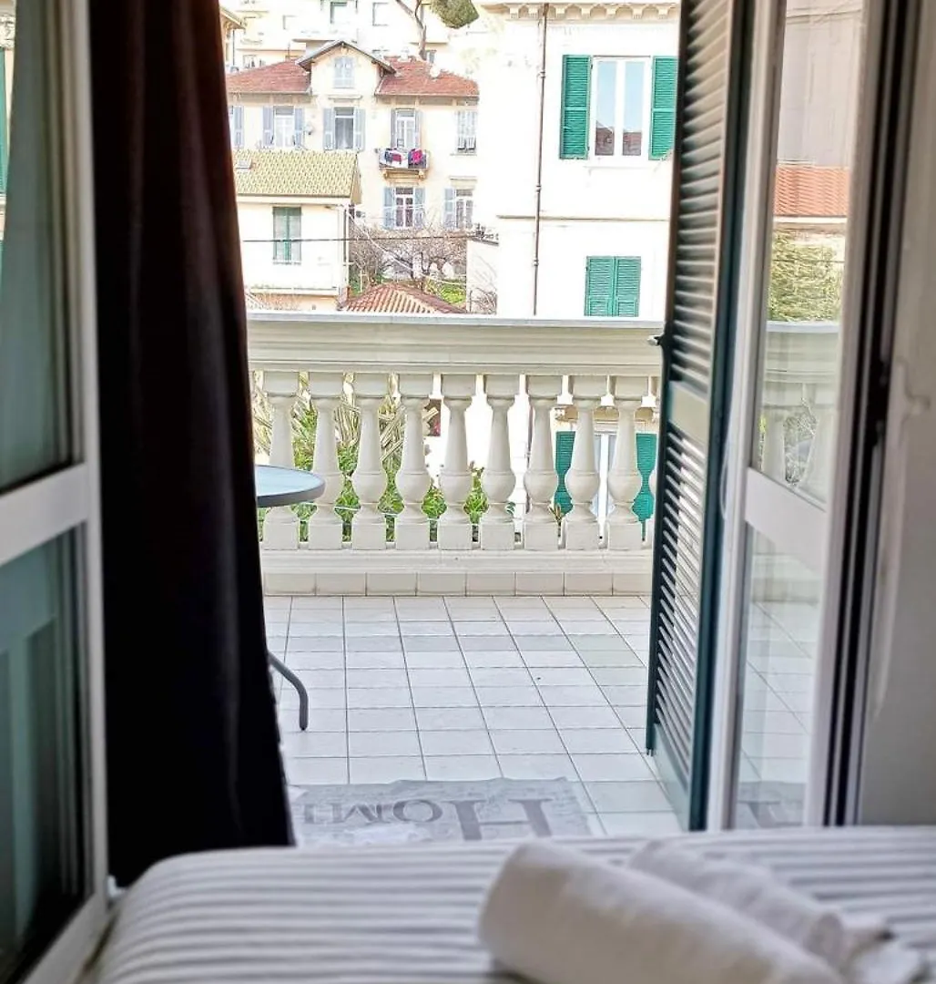 Lägenhet Carlo'S Lf2.17-Sanremo Centro-La Maison Del Corso-